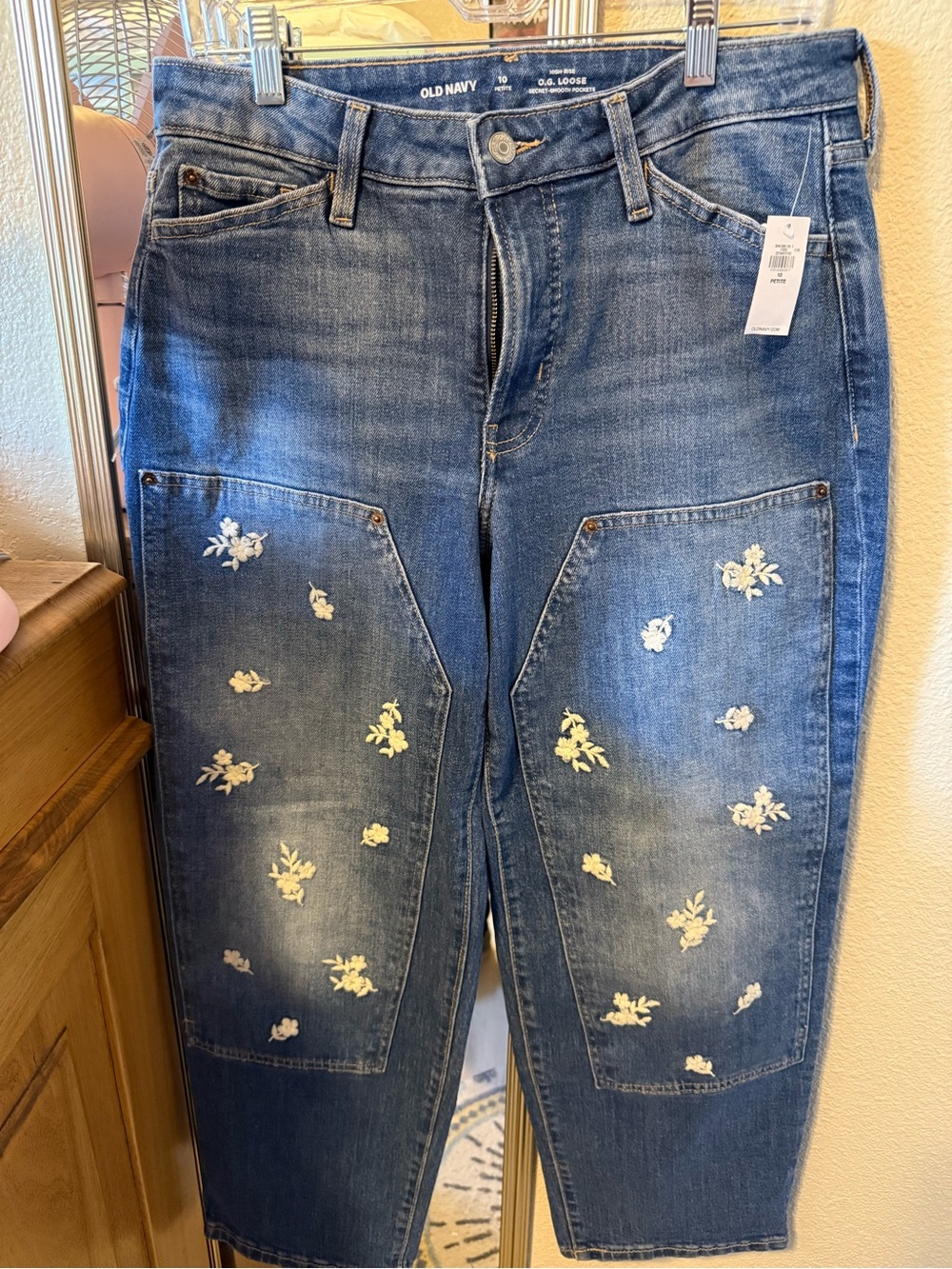 Old Navy Blue Denim Cropped Jeans with Cream Floral Embroidery